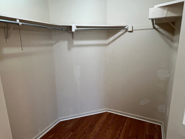 Building Photo - 25% off of 2nd month's rent with a 24 month Lease Agreement.