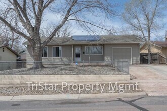 Building Photo - 3413 Greenwood Cir