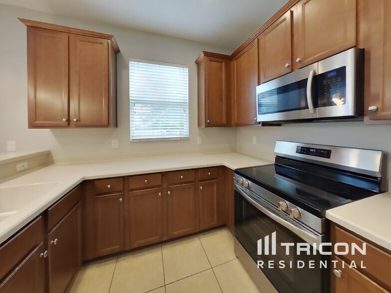 Building Photo - 6203 Trent Creek Dr