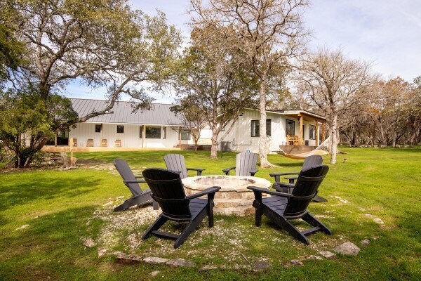 Building Photo - 625 Gruene River Dr