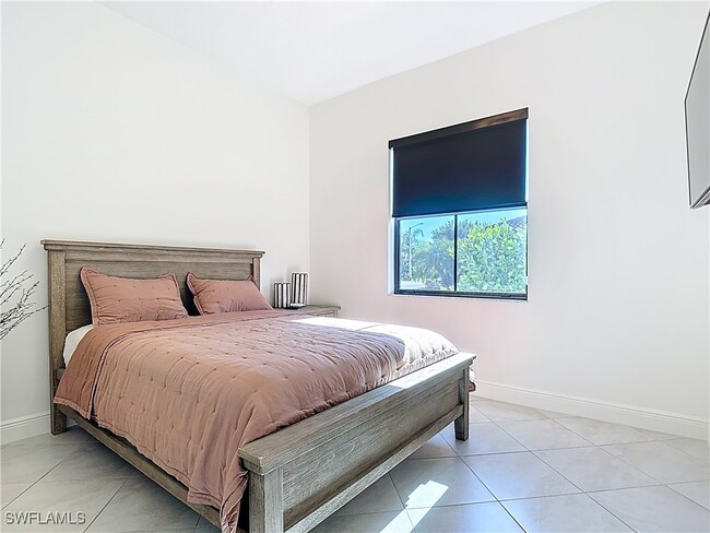 Building Photo - 5023 Salerno St