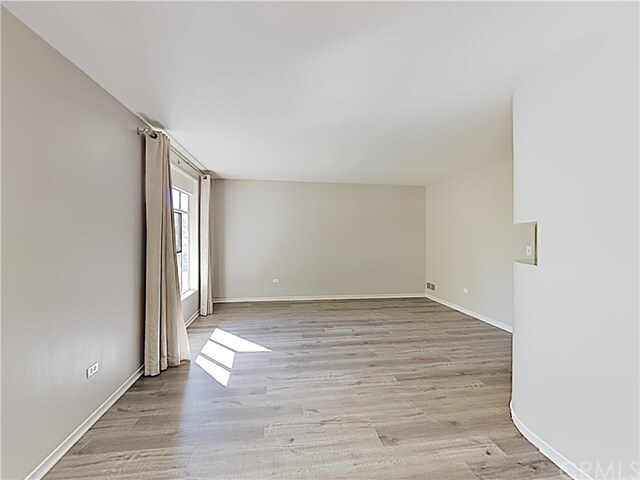 Building Photo - 3360 H St