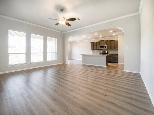 Building Photo - AVAILABLE SOON! APPLY ON OUR WEBSITE!