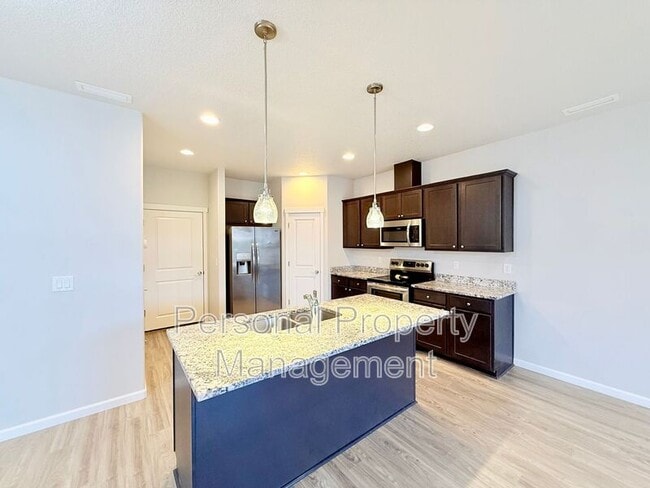 Building Photo - 5840 NE 56th Pl