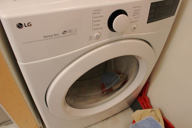 Building Photo - 1000 Scotia Dr