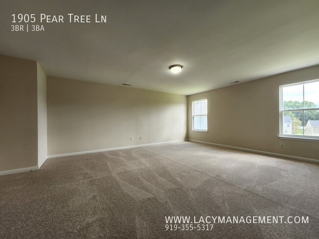 Building Photo - 1905 Pear Tree Ln