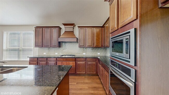 Building Photo - 721 Lake Pleasant Rd