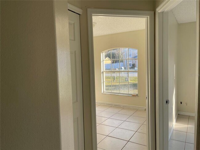 Building Photo - 326 Chelmsford Ct