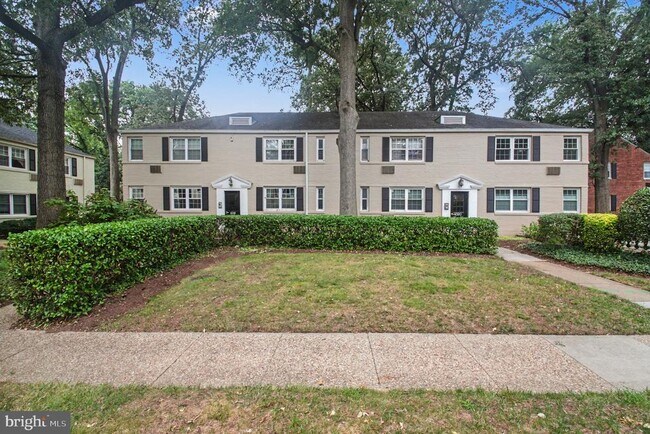 Building Photo - 4318 N Pershing Dr