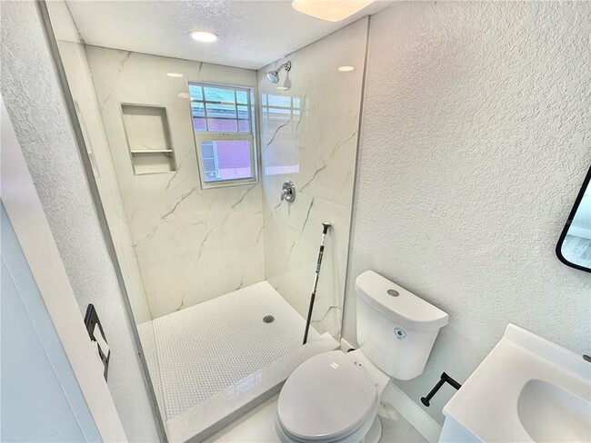 Building Photo - 2728 1st Ave S