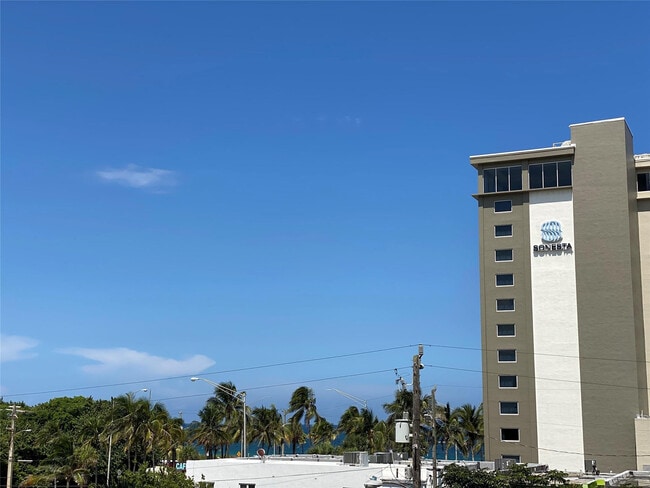 Building Photo - 3000 E Sunrise Blvd