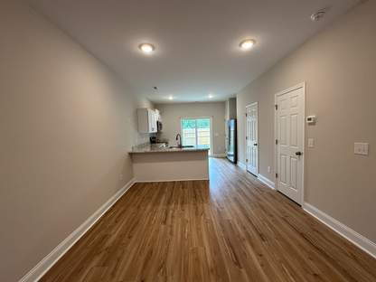 Building Photo - Spacious 2 Bedroom, 2.5 Bath Townhome 160 Loren Rd.