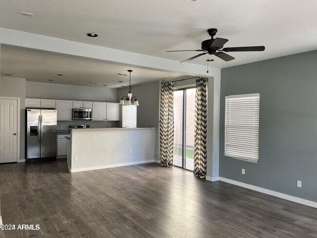 Building Photo - 3943 E Jasper Dr