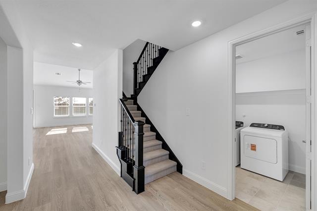 Building Photo - 2408 Acadia Dr