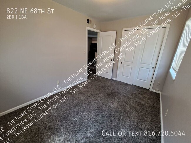 Building Photo - Recently Updated 2 Bed / 1 Bath Townhouse ...