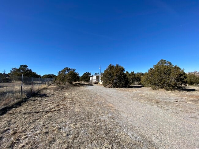 Building Photo - 5 Lacour Ln