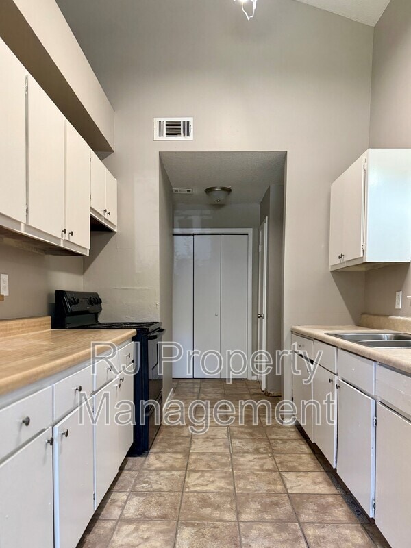 Building Photo - 3486 Meier Dr