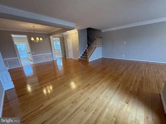 Building Photo - 45776 Mountain Pine Square