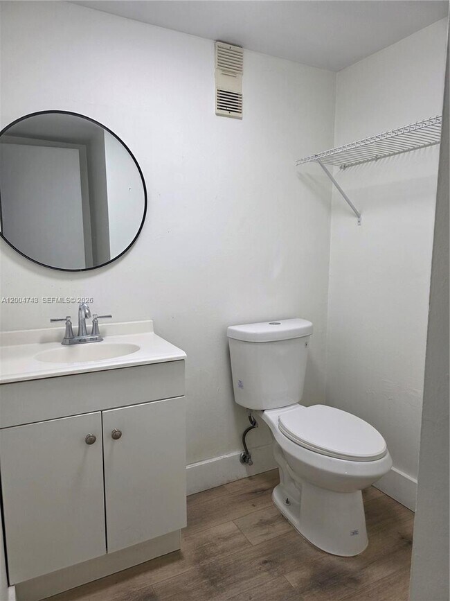 Building Photo - 1111 NW 19th Ave