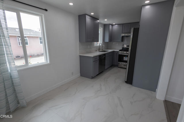 Building Photo - 427 N Walnuthaven Dr