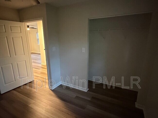 Building Photo - 107 Juniper Pl