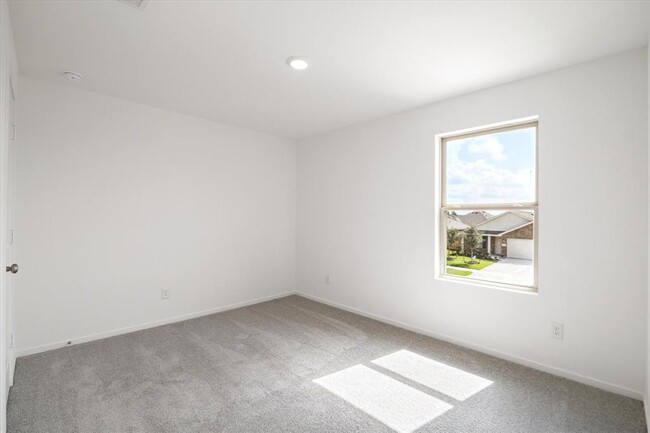 Building Photo - 9923 Oakheath Blf Dr