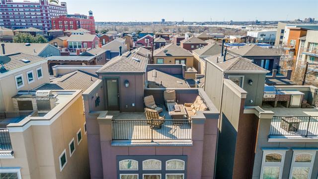 Building Photo - 1348 Arch Pl