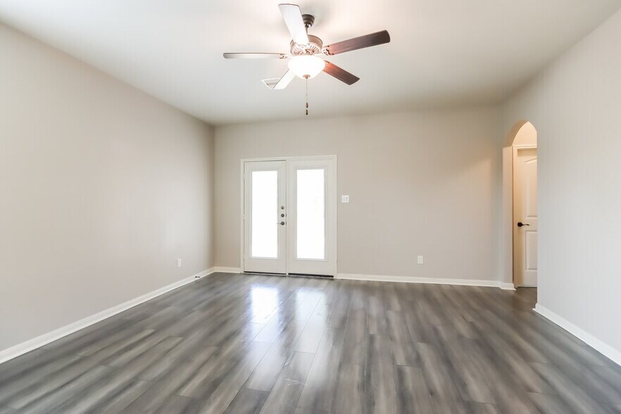 Building Photo - 7618 Dragon Pearls Ln