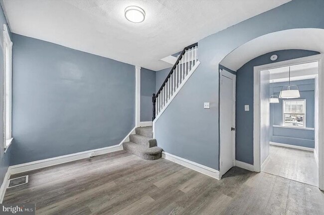 Building Photo - 1110 Morton Ave