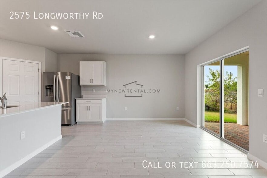 Building Photo - 2575 Longworthy Rd