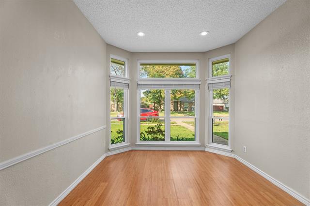 Building Photo - 7114 Lo Chalmers Ln