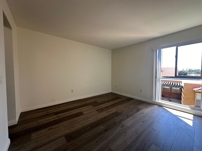 Building Photo - Quiet 2 Bedroom 2 Bathroom Minutes From SDSU