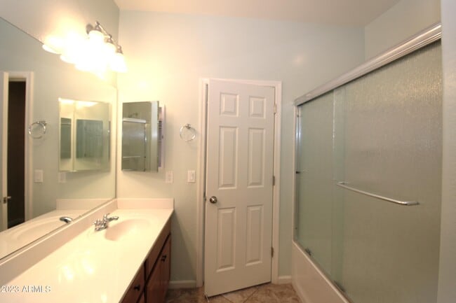 Building Photo - 4936 S Twinleaf Dr