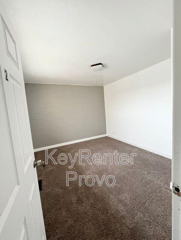 Building Photo - 2091 N 220 E St