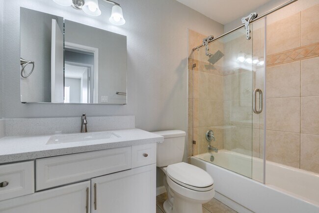 Building Photo - 8392 Gresham Dr