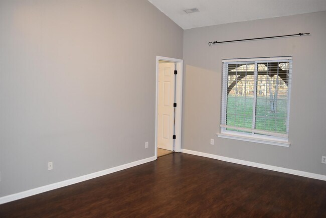 Building Photo - 6832 Brancusi Ct