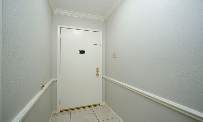 Building Photo - 4 Bedroom 2 Bathroom Cypress Home with Fireplace and Fenced Backyard