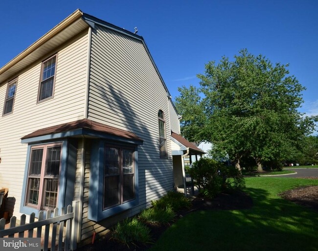 Building Photo - 45 Tynemouth Ct