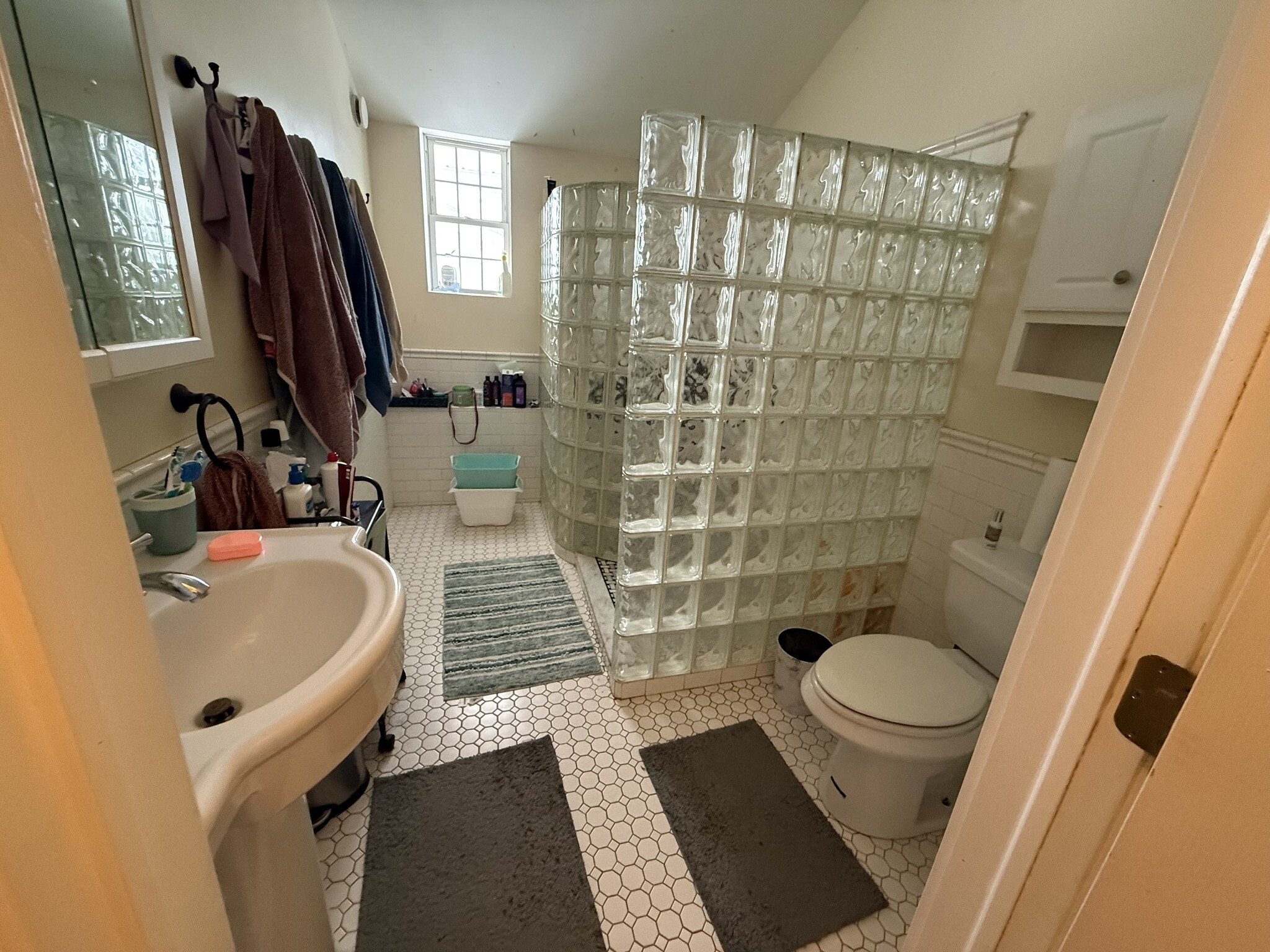 Building Photo - 363 Etna Rd