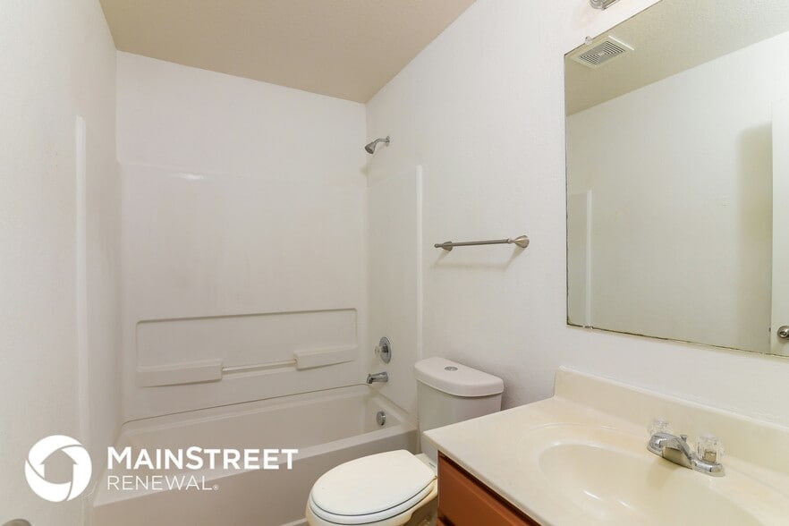 Building Photo - 13019 Strada Privata