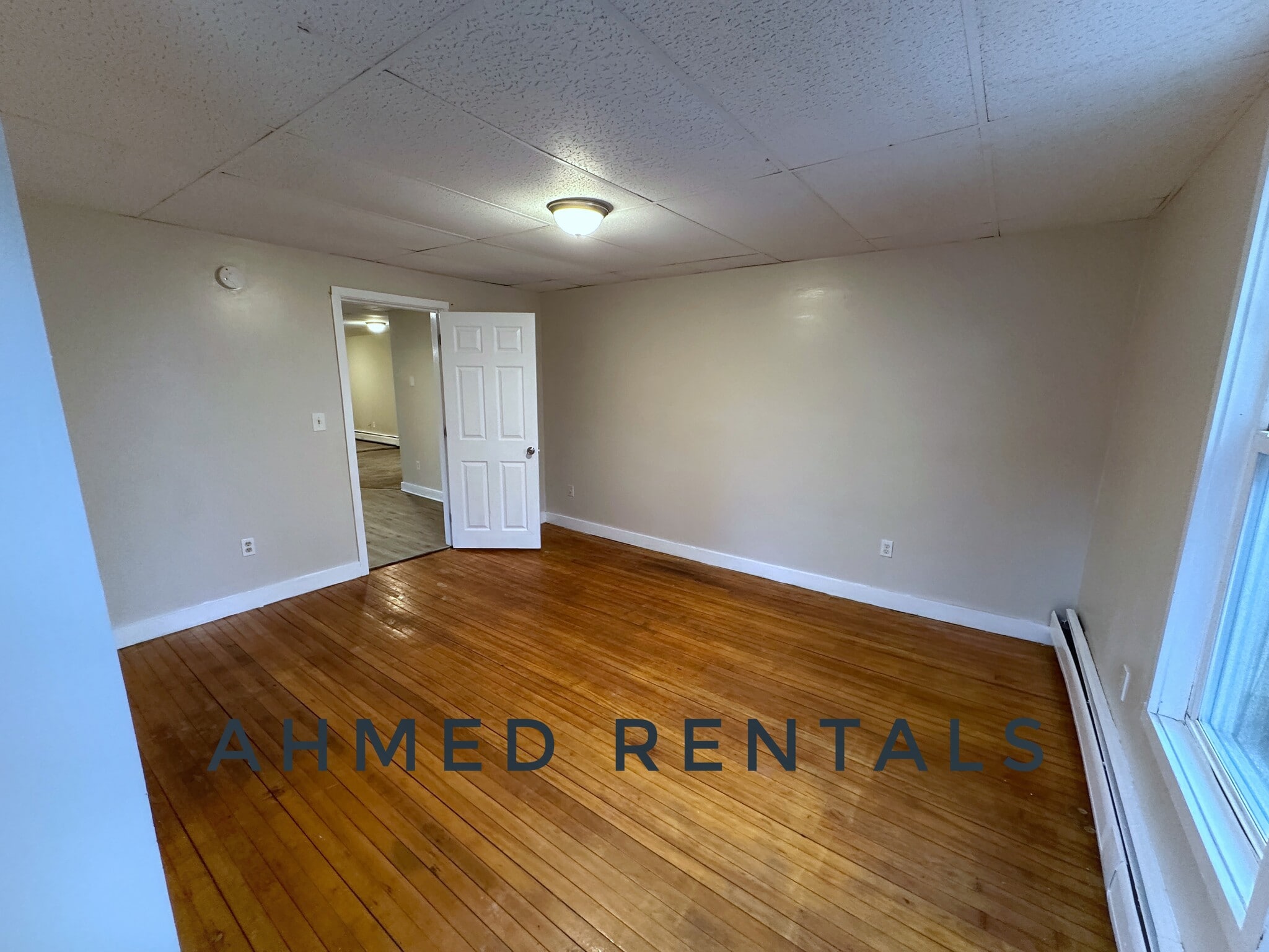 Building Photo - 37 Tate St