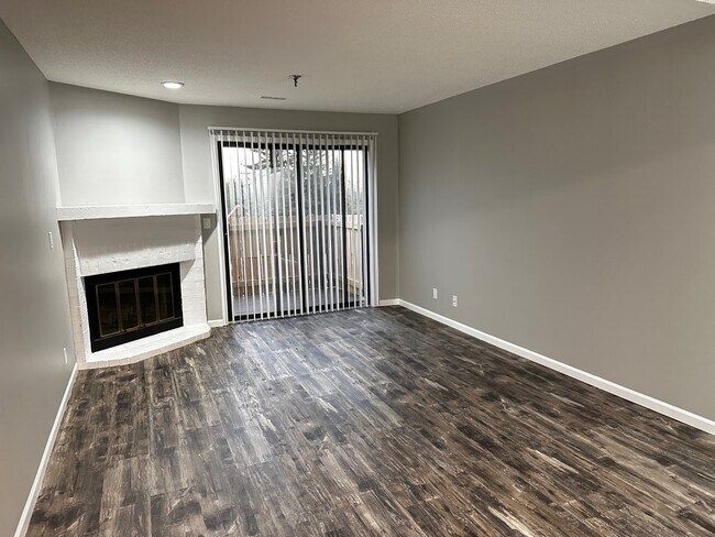 Building Photo - 1340 Brook St