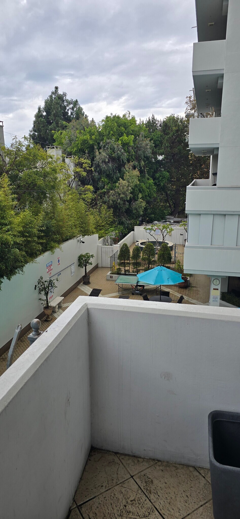 Building Photo - 10660 Wilshire Blvd
