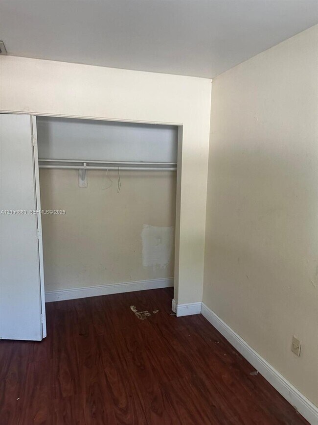Building Photo - 4084 Coral Springs Dr