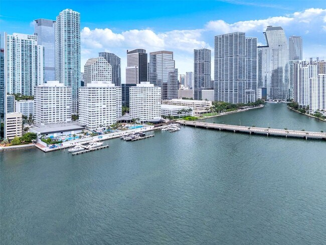 Building Photo - 801 Brickell Bay Dr
