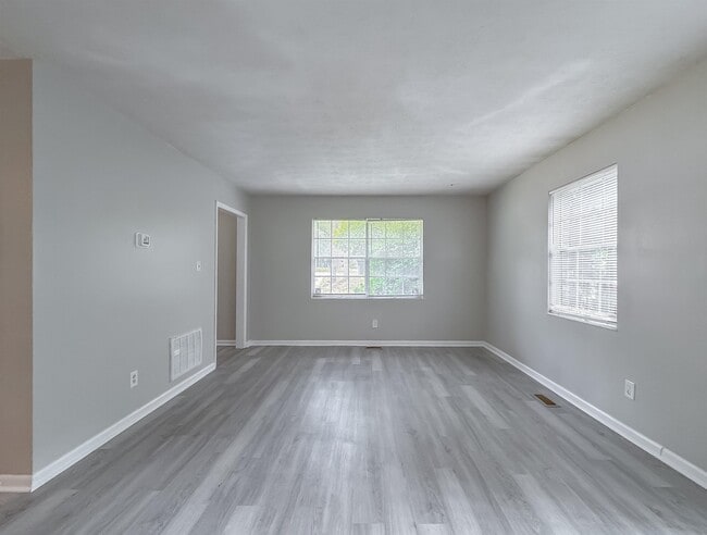 Building Photo - 1726 Hartsfield Rd