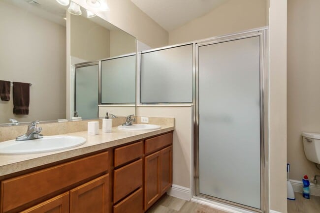 Building Photo - 304 Vidalia Pl