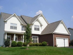 Building Photo - 6647 Westbury Dr