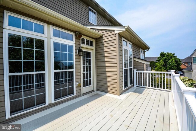 Building Photo - 120 Galyn Dr
