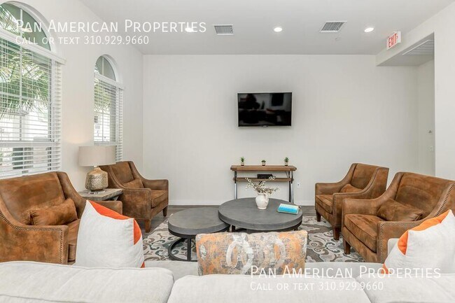 Building Photo - 840 S Magnolia Ave